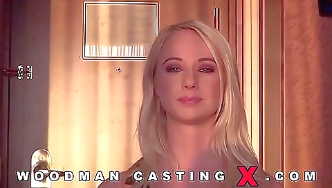 Horny girlfriend gets her pussy eaten