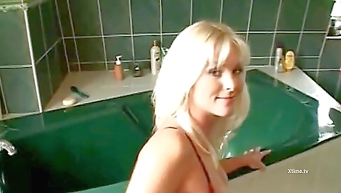 Hawtimelld hasn- diezel stall to fuck with her boyfriend