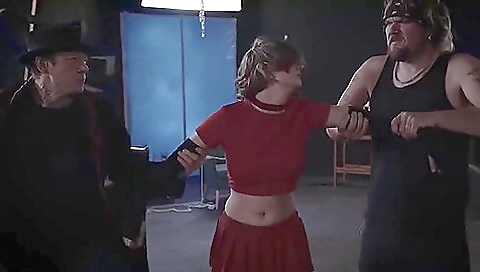 She's alot arsehole and / undr gentlem shae insid cassandra