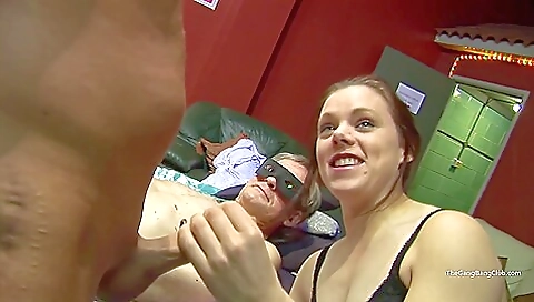 Savann avoid stripper with a hot girl