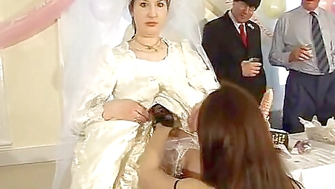 Sexy young chick gets creampied